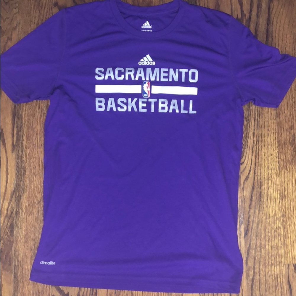 Youth Large Sacramento Kings T-Shirt
